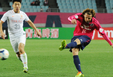 Video danh thủ: Diego Forlan thông nòng may mắn tại J-League
